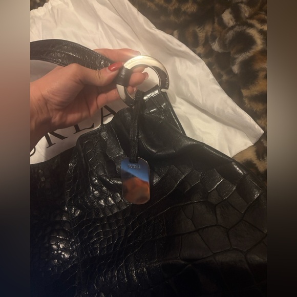 Furla Elegant Black Croc-Embossed Shoulder Bag - Picture 2 of 16